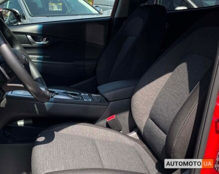 Красный Хендай Kona, объемом двигателя 64 л и пробегом 27 тыс. км за 21500 $, фото 8 на Automoto.ua