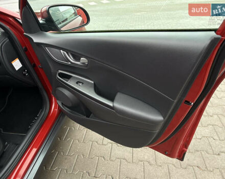 Красный Хендай Kona, объемом двигателя 0 л и пробегом 86 тыс. км за 18400 $, фото 30 на Automoto.ua