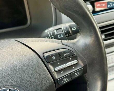 Красный Хендай Kona, объемом двигателя 0 л и пробегом 44 тыс. км за 17000 $, фото 30 на Automoto.ua