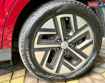 Красный Хендай Kona, объемом двигателя 0 л и пробегом 33 тыс. км за 16999 $, фото 5 на Automoto.ua