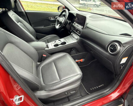 Красный Хендай Kona, объемом двигателя 0 л и пробегом 86 тыс. км за 18600 $, фото 29 на Automoto.ua