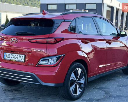 Червоний Хендай Kona, об'ємом двигуна 0 л та пробігом 98 тис. км за 20950 $, фото 5 на Automoto.ua