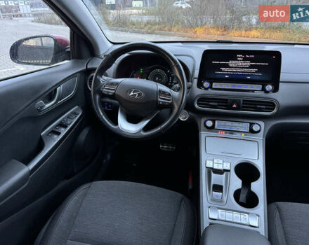 Красный Хендай Kona, объемом двигателя 0 л и пробегом 155 тыс. км за 16750 $, фото 22 на Automoto.ua