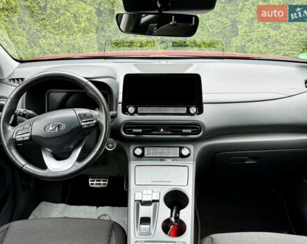 Красный Хендай Kona, объемом двигателя 0 л и пробегом 42 тыс. км за 17300 $, фото 26 на Automoto.ua