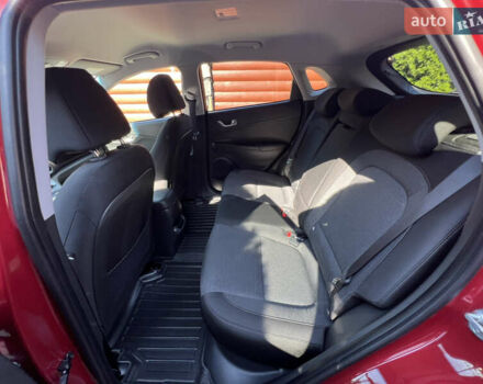 Красный Хендай Kona, объемом двигателя 0 л и пробегом 18 тыс. км за 18700 $, фото 21 на Automoto.ua