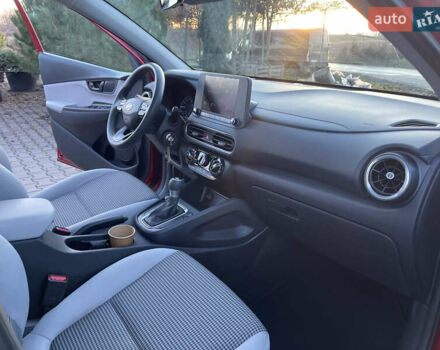 Червоний Хендай Kona, об'ємом двигуна 2 л та пробігом 119 тис. км за 16900 $, фото 24 на Automoto.ua