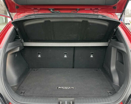 Красный Хендай Kona, объемом двигателя 1.6 л и пробегом 31 тыс. км за 21000 $, фото 9 на Automoto.ua