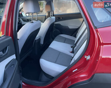 Червоний Хендай Kona, об'ємом двигуна 2 л та пробігом 119 тис. км за 16900 $, фото 16 на Automoto.ua