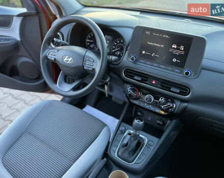 Червоний Хендай Kona, об'ємом двигуна 2 л та пробігом 119 тис. км за 16900 $, фото 23 на Automoto.ua