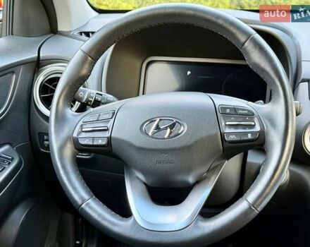 Красный Хендай Kona, объемом двигателя 0 л и пробегом 45 тыс. км за 17500 $, фото 24 на Automoto.ua