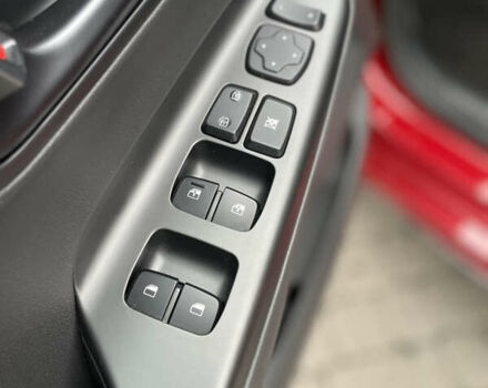 Красный Хендай Kona, объемом двигателя 1.6 л и пробегом 31 тыс. км за 21000 $, фото 10 на Automoto.ua