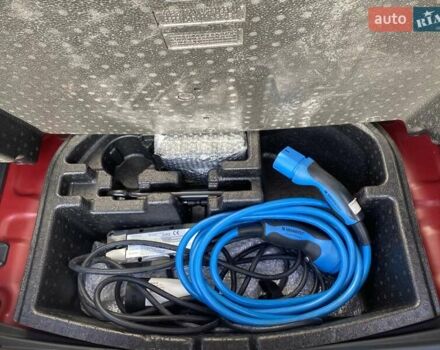 Красный Хендай Kona, объемом двигателя 0 л и пробегом 22 тыс. км за 23500 $, фото 69 на Automoto.ua