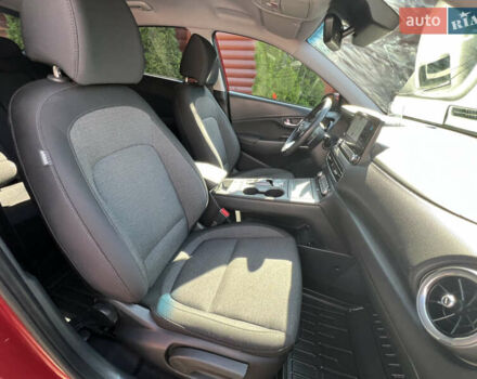 Красный Хендай Kona, объемом двигателя 0 л и пробегом 18 тыс. км за 18700 $, фото 25 на Automoto.ua