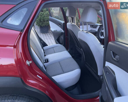 Червоний Хендай Kona, об'ємом двигуна 2 л та пробігом 119 тис. км за 16900 $, фото 19 на Automoto.ua