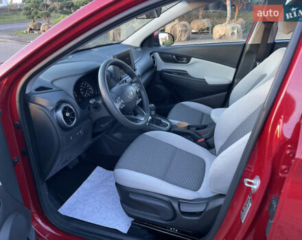 Червоний Хендай Kona, об'ємом двигуна 2 л та пробігом 119 тис. км за 16900 $, фото 26 на Automoto.ua