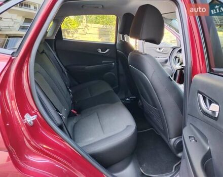 Красный Хендай Kona, объемом двигателя 0 л и пробегом 39 тыс. км за 17400 $, фото 21 на Automoto.ua