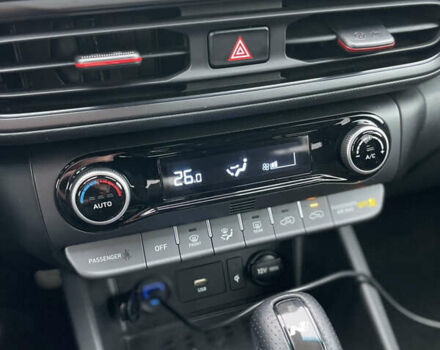 Красный Хендай Kona, объемом двигателя 1.6 л и пробегом 31 тыс. км за 21000 $, фото 18 на Automoto.ua