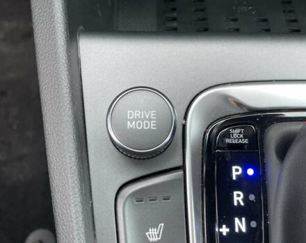 Красный Хендай Kona, объемом двигателя 1.6 л и пробегом 31 тыс. км за 21000 $, фото 13 на Automoto.ua