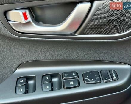 Красный Хендай Kona, объемом двигателя 0 л и пробегом 45 тыс. км за 17500 $, фото 11 на Automoto.ua