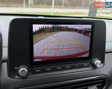 Червоний Хендай Kona, об'ємом двигуна 0 л та пробігом 17 тис. км за 16999 $, фото 26 на Automoto.ua