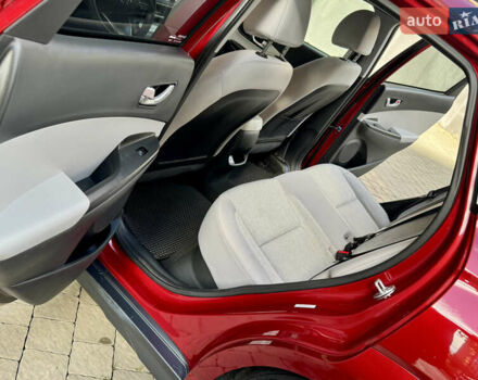 Красный Хендай Kona, объемом двигателя 0 л и пробегом 103 тыс. км за 21400 $, фото 67 на Automoto.ua