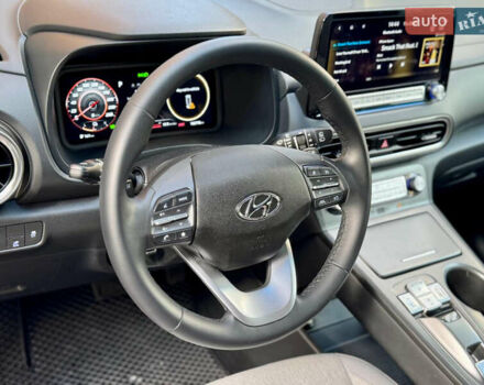 Червоний Хендай Kona, об'ємом двигуна 0 л та пробігом 100 тис. км за 20900 $, фото 70 на Automoto.ua