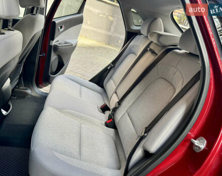 Красный Хендай Kona, объемом двигателя 0 л и пробегом 103 тыс. км за 21400 $, фото 68 на Automoto.ua