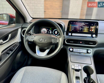 Красный Хендай Kona, объемом двигателя 0 л и пробегом 103 тыс. км за 21400 $, фото 72 на Automoto.ua