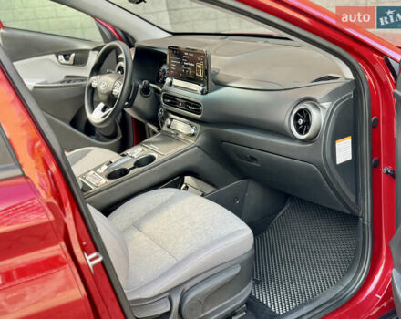 Красный Хендай Kona, объемом двигателя 0 л и пробегом 103 тыс. км за 21400 $, фото 56 на Automoto.ua