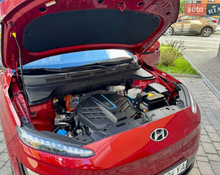 Червоний Хендай Kona, об'ємом двигуна 0 л та пробігом 100 тис. км за 20900 $, фото 44 на Automoto.ua
