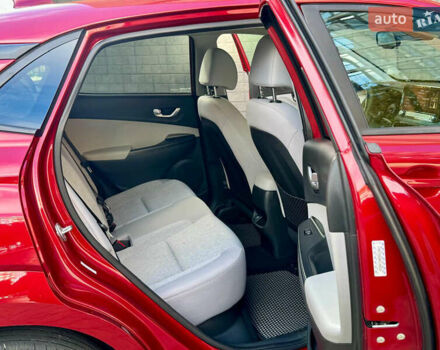 Червоний Хендай Kona, об'ємом двигуна 0 л та пробігом 100 тис. км за 20900 $, фото 55 на Automoto.ua