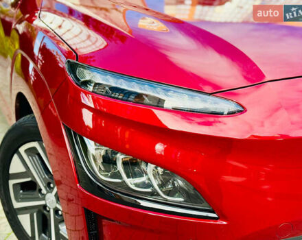 Червоний Хендай Kona, об'ємом двигуна 0 л та пробігом 100 тис. км за 20900 $, фото 17 на Automoto.ua