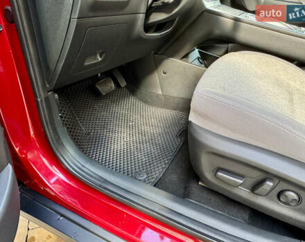 Червоний Хендай Kona, об'ємом двигуна 0 л та пробігом 100 тис. км за 20900 $, фото 61 на Automoto.ua