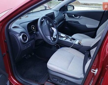 Красный Хендай Kona, объемом двигателя 0 л и пробегом 56 тыс. км за 25000 $, фото 18 на Automoto.ua