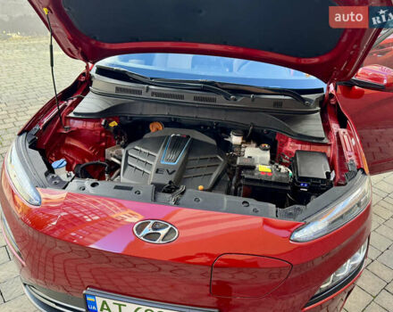 Красный Хендай Kona, объемом двигателя 0 л и пробегом 103 тыс. км за 21400 $, фото 97 на Automoto.ua