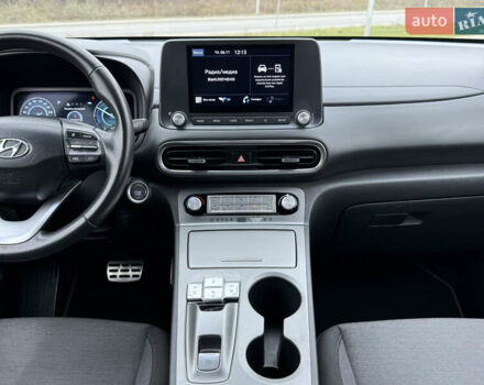 Червоний Хендай Kona, об'ємом двигуна 0 л та пробігом 17 тис. км за 16999 $, фото 3 на Automoto.ua