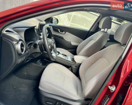 Красный Хендай Kona, объемом двигателя 0 л и пробегом 103 тыс. км за 21400 $, фото 109 на Automoto.ua