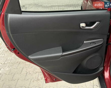 Червоний Хендай Kona, об'ємом двигуна 0 л та пробігом 17 тис. км за 16999 $, фото 17 на Automoto.ua