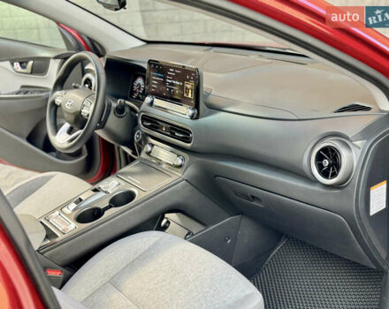 Красный Хендай Kona, объемом двигателя 0 л и пробегом 103 тыс. км за 21400 $, фото 57 на Automoto.ua