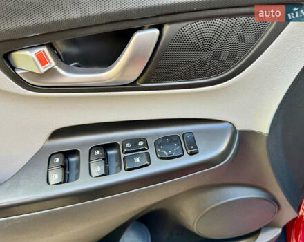 Червоний Хендай Kona, об'ємом двигуна 0 л та пробігом 100 тис. км за 20900 $, фото 79 на Automoto.ua