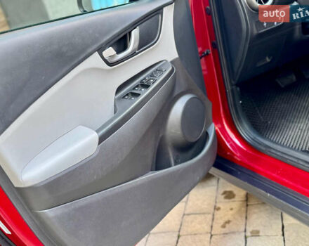 Червоний Хендай Kona, об'ємом двигуна 0 л та пробігом 100 тис. км за 20900 $, фото 71 на Automoto.ua