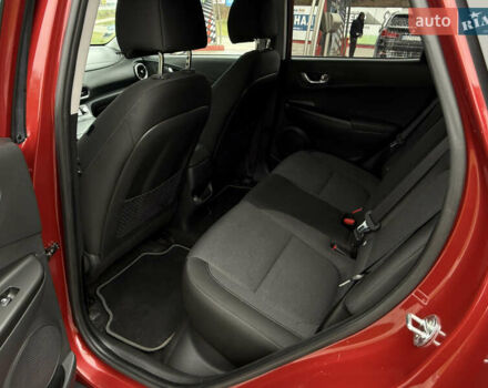Червоний Хендай Kona, об'ємом двигуна 0 л та пробігом 17 тис. км за 16999 $, фото 18 на Automoto.ua