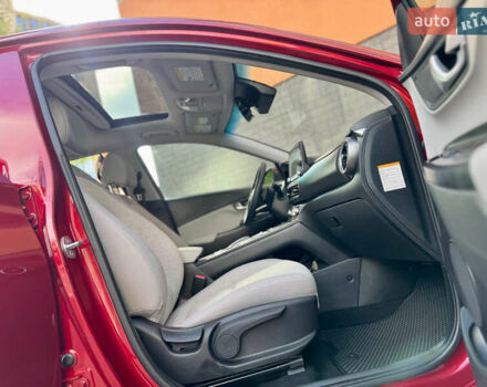 Червоний Хендай Kona, об'ємом двигуна 0 л та пробігом 100 тис. км за 20900 $, фото 51 на Automoto.ua