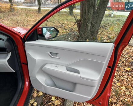 Червоний Хендай Kona, об'ємом двигуна 2 л та пробігом 28 тис. км за 27000 $, фото 10 на Automoto.ua