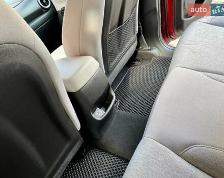 Красный Хендай Kona, объемом двигателя 0 л и пробегом 103 тыс. км за 21400 $, фото 78 на Automoto.ua