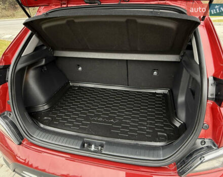 Червоний Хендай Kona, об'ємом двигуна 0 л та пробігом 17 тис. км за 16999 $, фото 20 на Automoto.ua