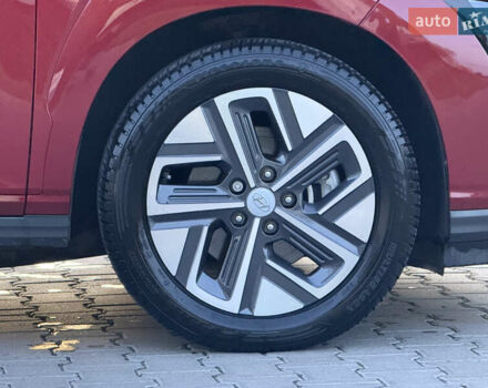 Красный Хендай Kona, объемом двигателя 0 л и пробегом 41 тыс. км за 17200 $, фото 10 на Automoto.ua