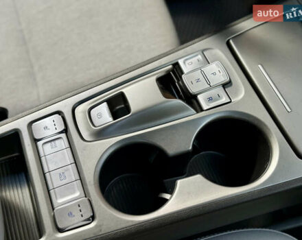 Красный Хендай Kona, объемом двигателя 0 л и пробегом 103 тыс. км за 21400 $, фото 59 на Automoto.ua