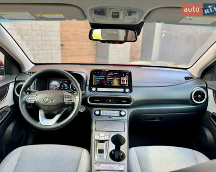 Червоний Хендай Kona, об'ємом двигуна 0 л та пробігом 100 тис. км за 20900 $, фото 83 на Automoto.ua