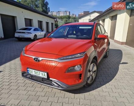 Красный Хендай Kona, объемом двигателя 0 л и пробегом 125 тыс. км за 16399 $, фото 1 на Automoto.ua